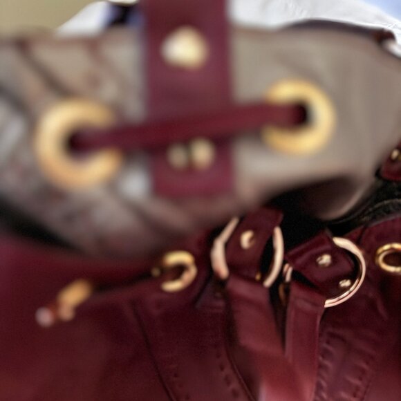 Authentic Yves Saint Lauren Soft Leather Shoulder Bag - Picture 6 of 14